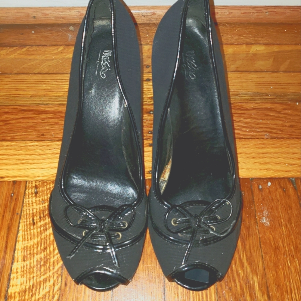 Black Peep Toe 3" heels USED Size 7.5